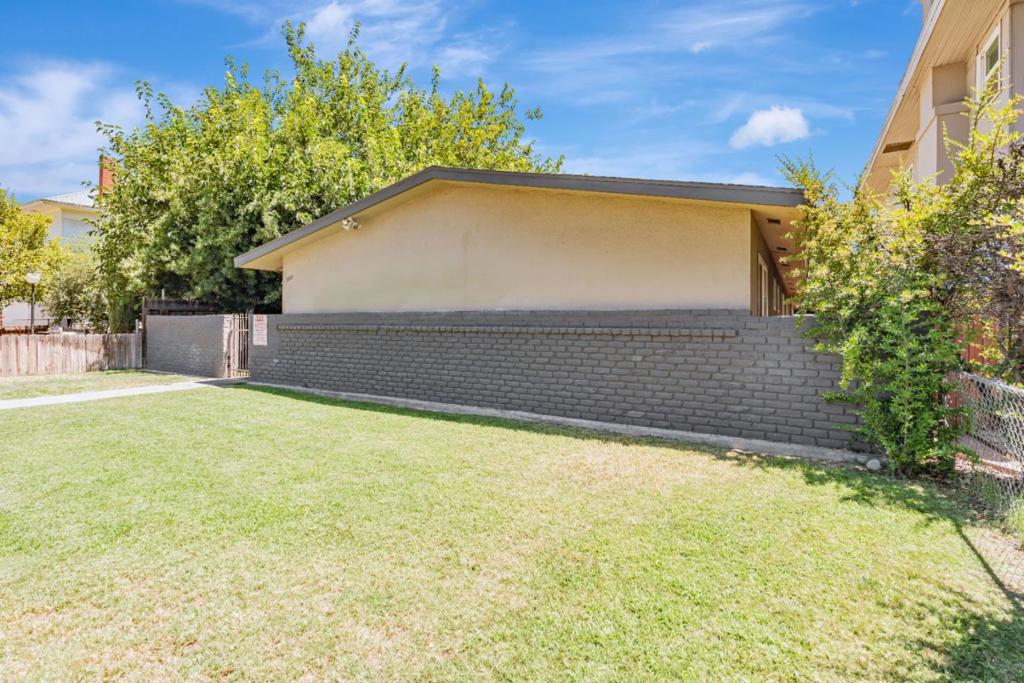 360 N Calaveras Street Property Photo 3