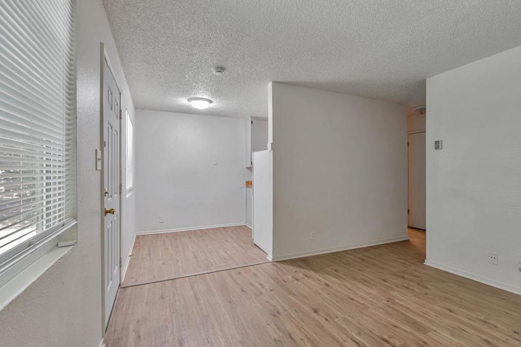 360 N Calaveras Street Property Photo 7