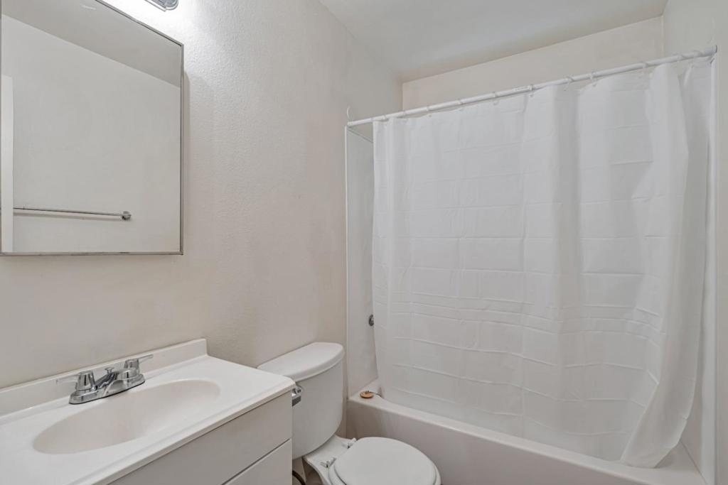 360 N Calaveras Street Property Photo 18