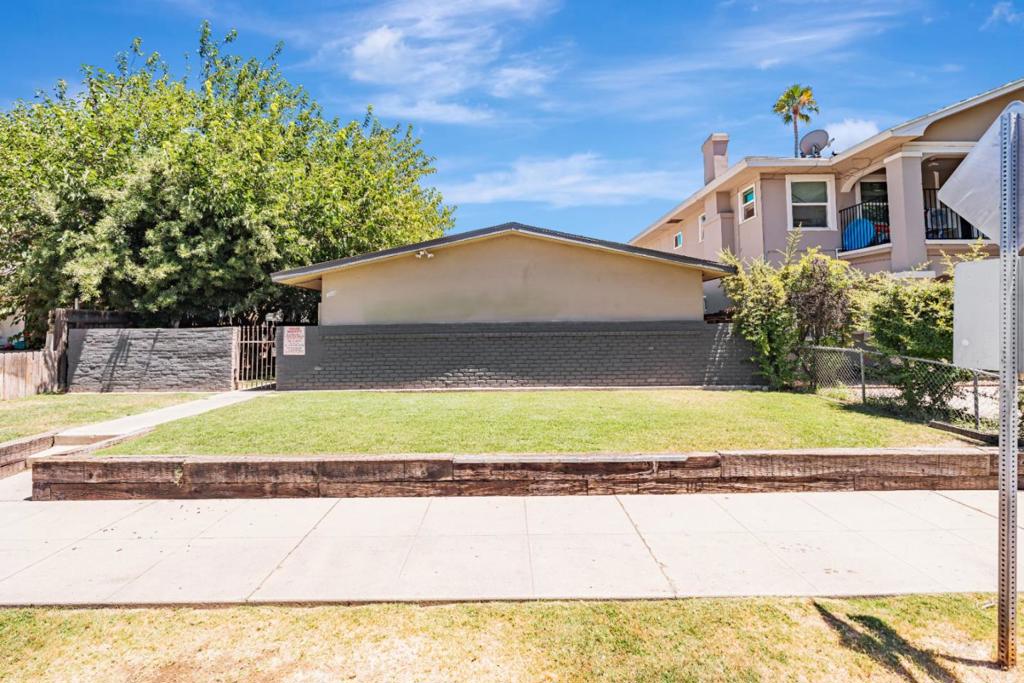 360 N Calaveras Street Property Photo 20