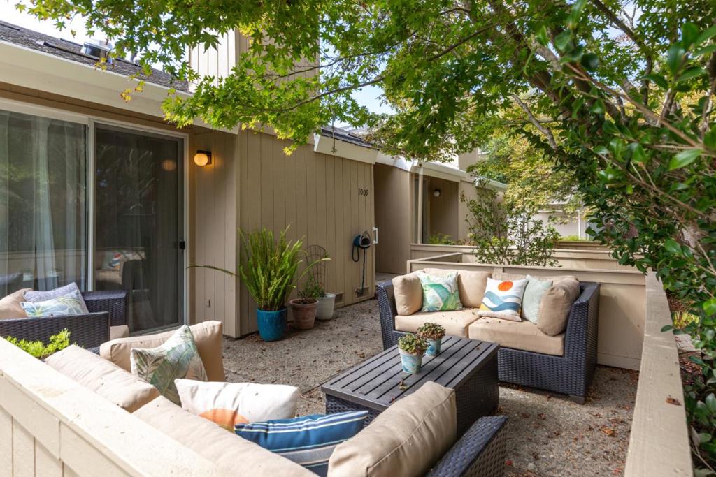 1009 Via Tornasol Property Photo 3