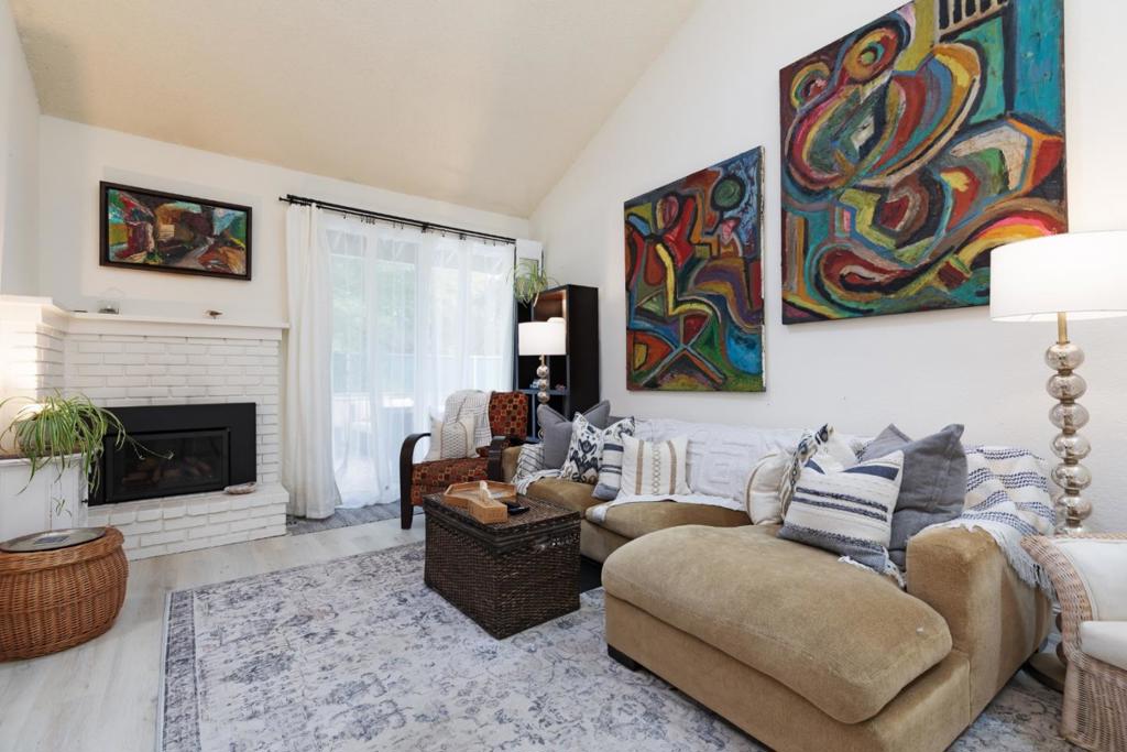 1009 Via Tornasol Property Photo 5