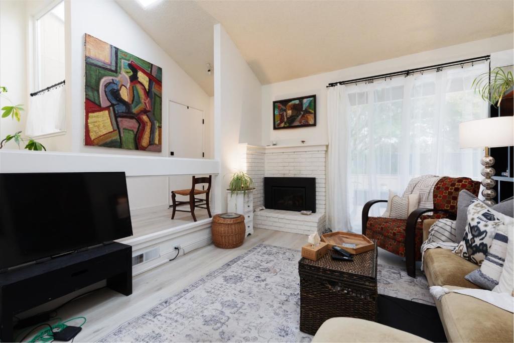 1009 Via Tornasol Property Photo 6