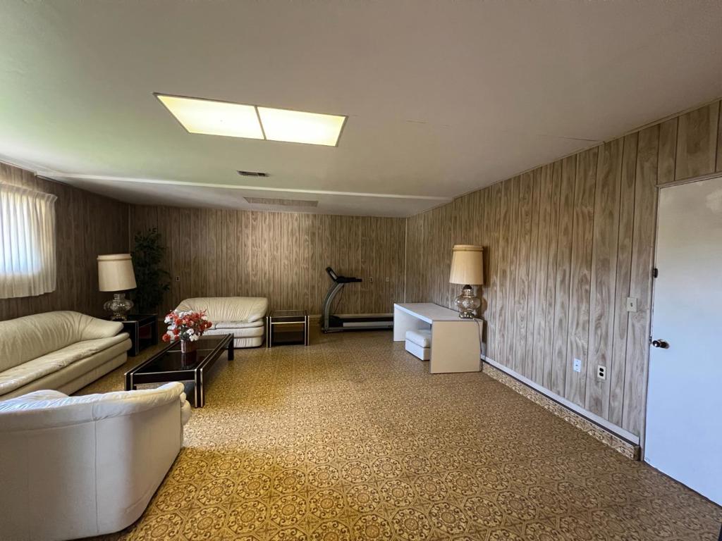 7049 Reichmuth Way Property Photo 17