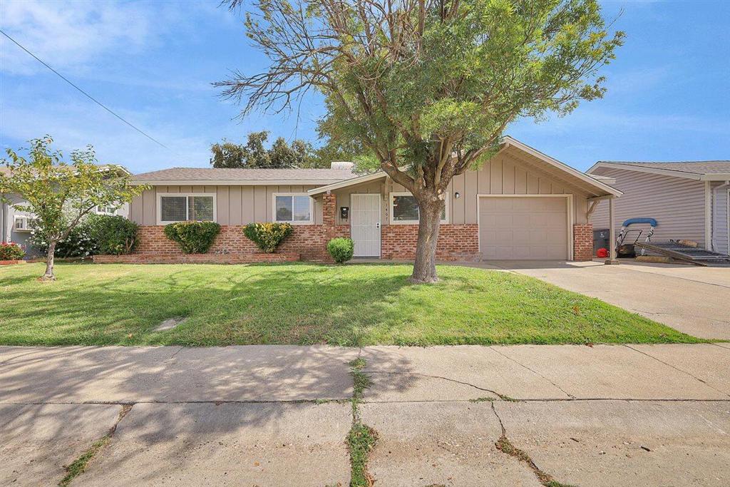 1467 Stewart Way Property Photo 1