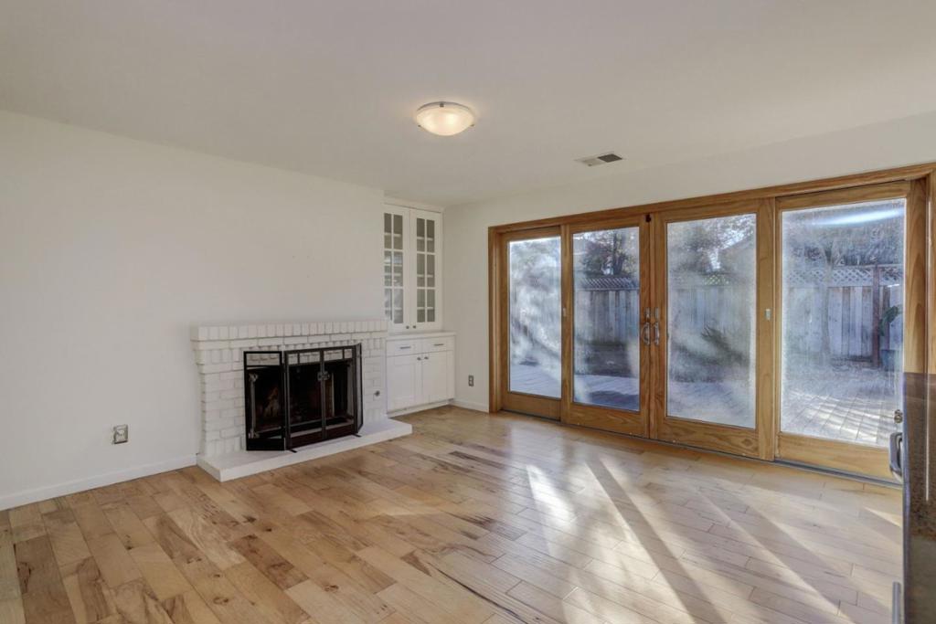 726 San Cristoval Court Property Photo 7