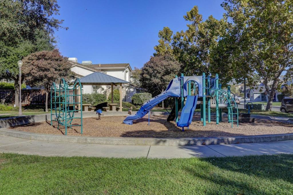 726 San Cristoval Court Property Photo 28