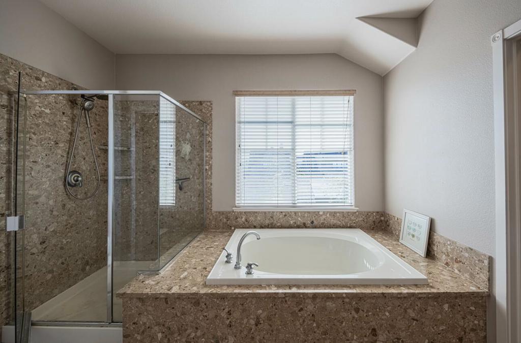 ML82062138 Property Photo 28