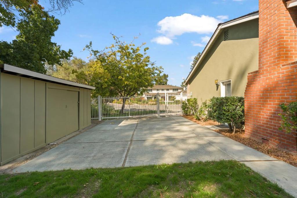 20048 Puente Court Property Photo 43