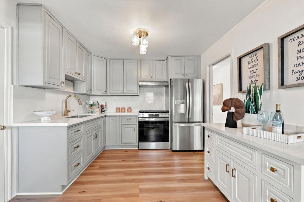 2504 Spring Street Property Photo 5