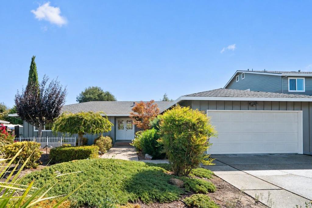 1951 Memorial Drive Property Photo 1