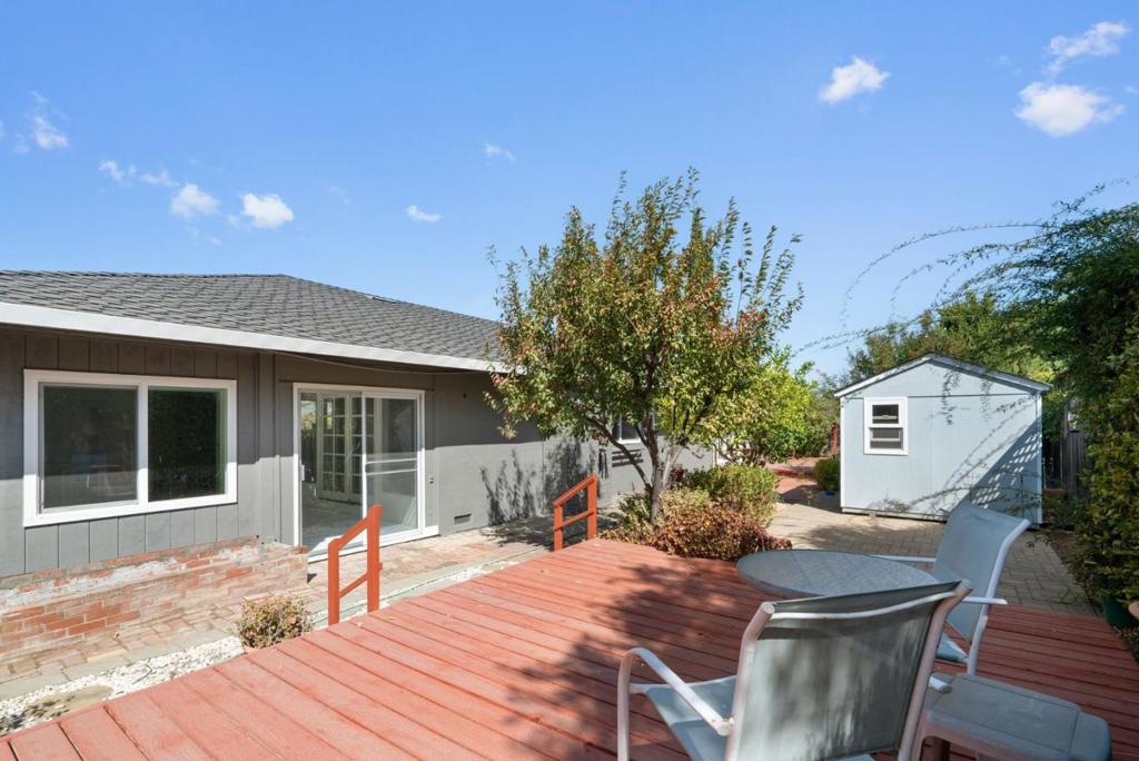 1951 Memorial Drive Property Photo 35