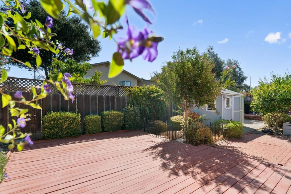 1951 Memorial Drive Property Photo 37
