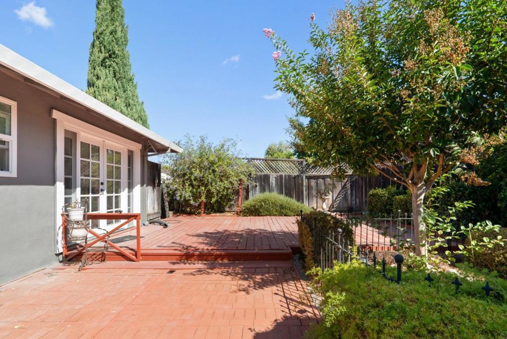 1951 Memorial Drive Property Photo 38