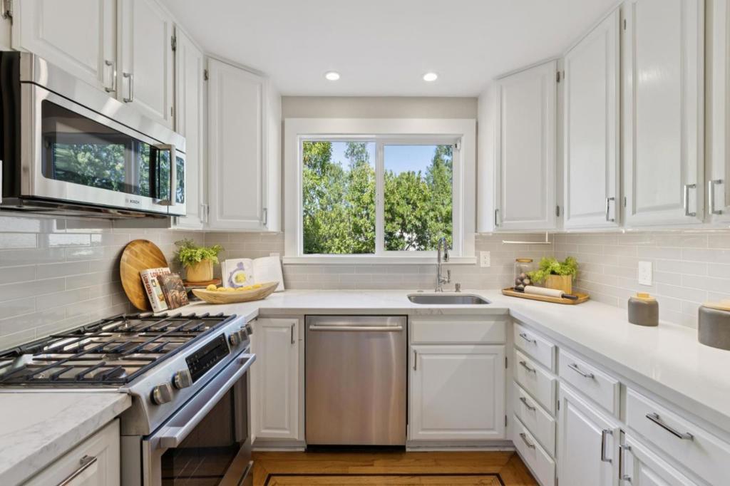 1227 Rhus Street Property Photo 19