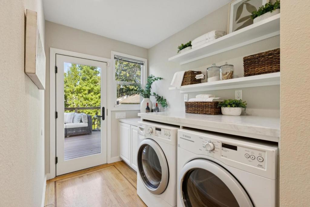 1227 Rhus Street Property Photo 23
