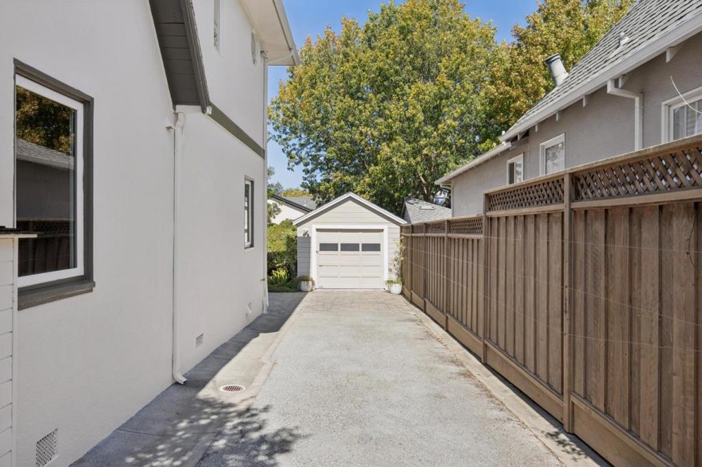 1227 Rhus Street Property Photo 46