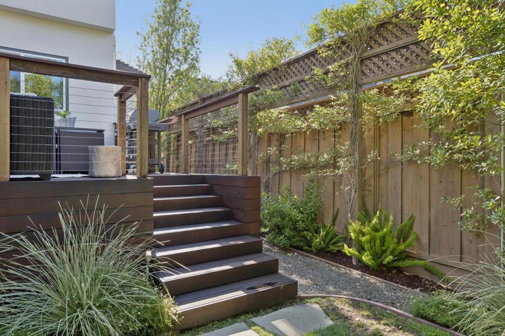 1227 Rhus Street Property Photo 55