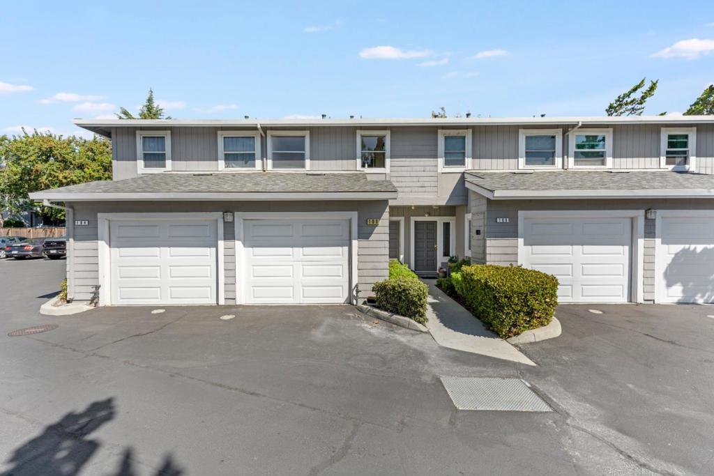 106 Bascom Court Property Photo 1