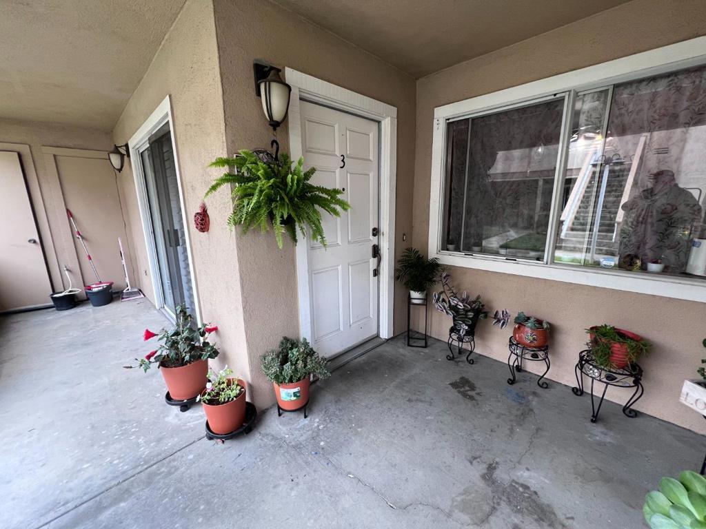 30 W San Joaquin Street 3 Property Photo 2