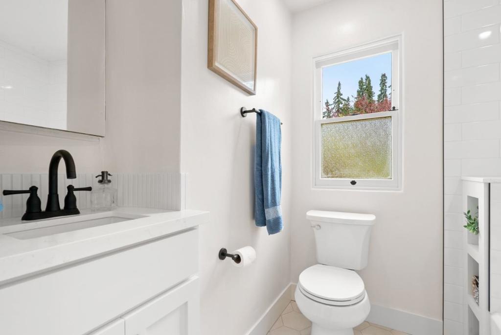 402 Bernal Street Property Photo 22