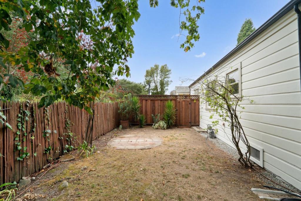 402 Bernal Street Property Photo 42