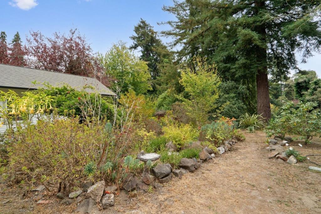 402 Bernal Street Property Photo 44