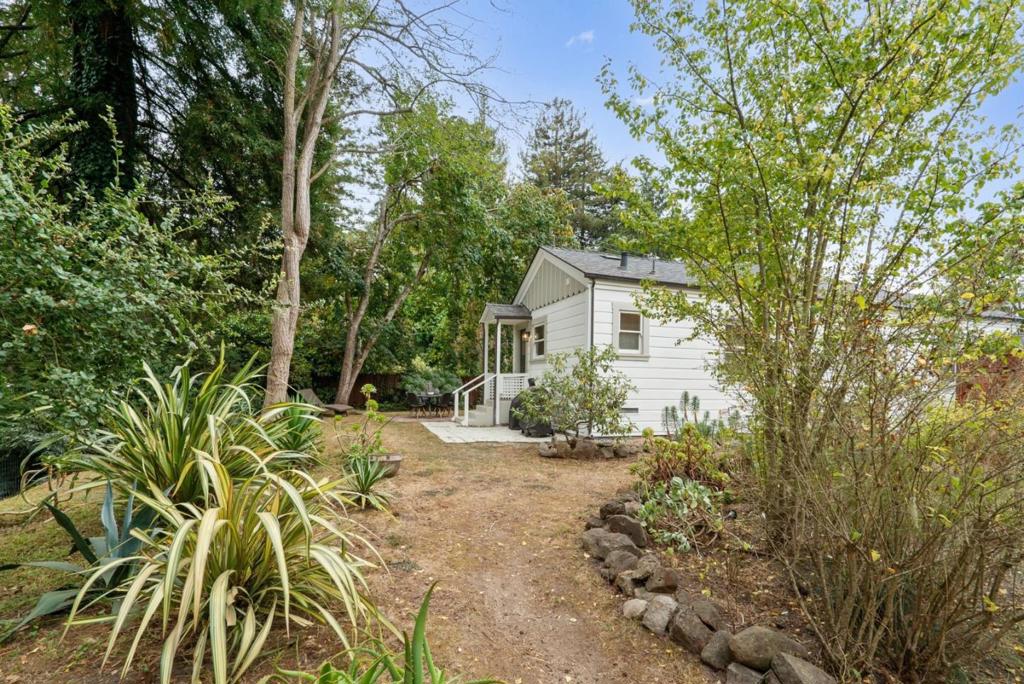 402 Bernal Street Property Photo 49