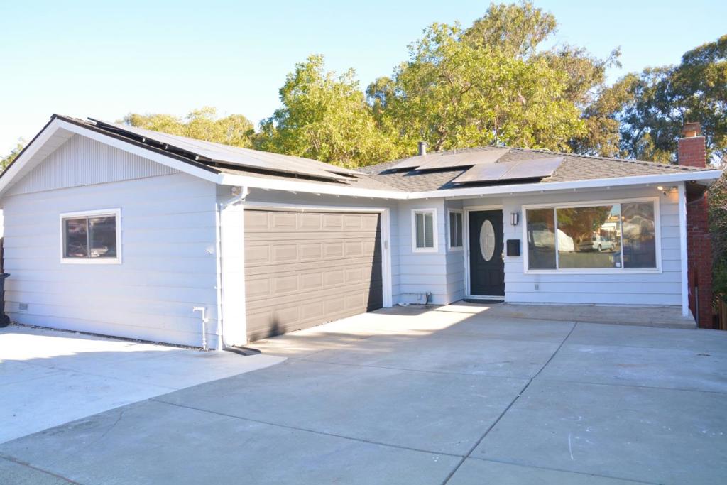 1966 Hillsdale Street Property Photo 1