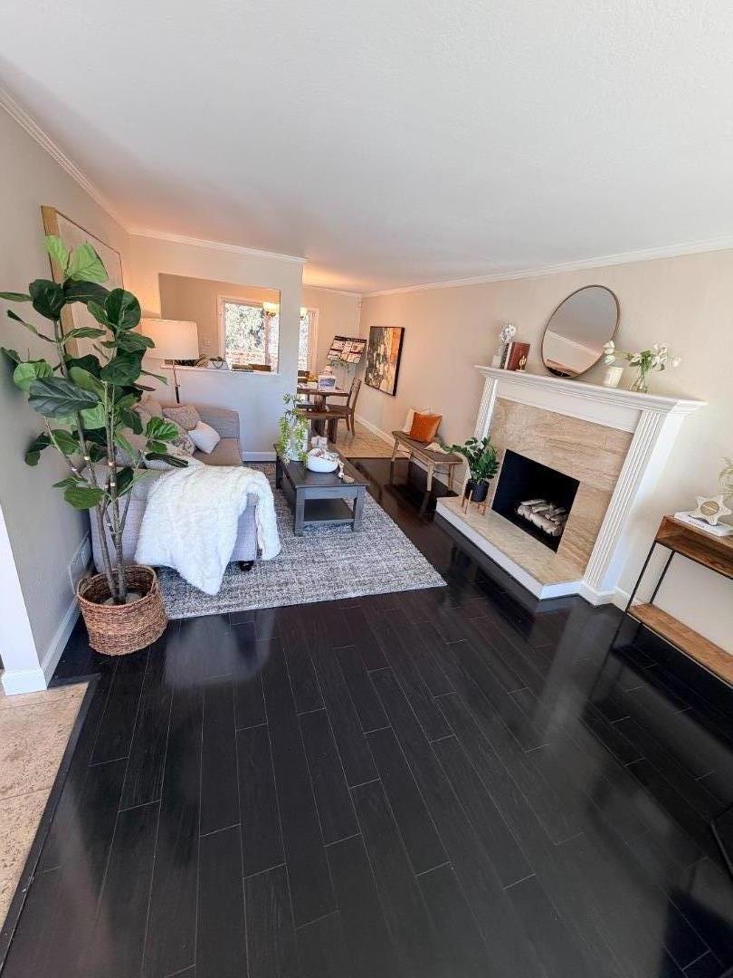 1966 Hillsdale Street Property Photo 6
