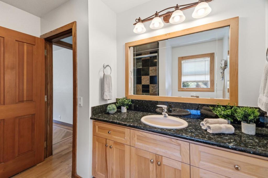 8580 Hihn Road Property Photo 8