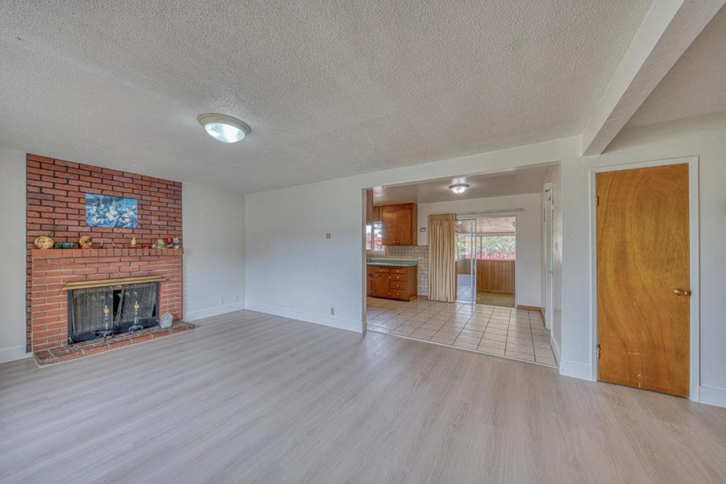 875 Suiter Street Property Photo 7