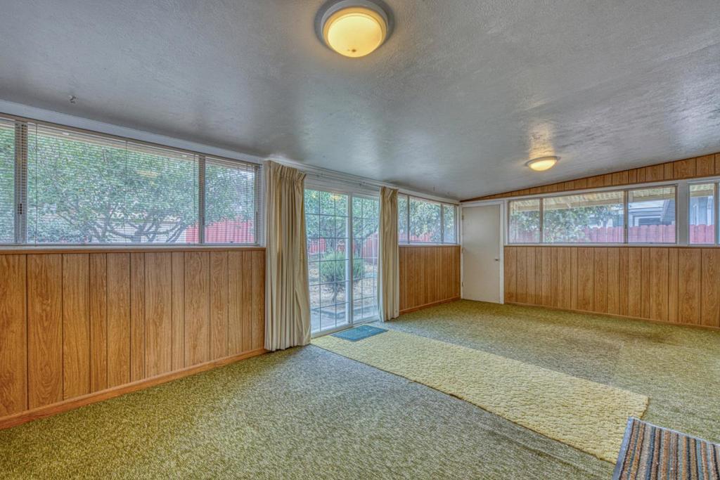 875 Suiter Street Property Photo 13