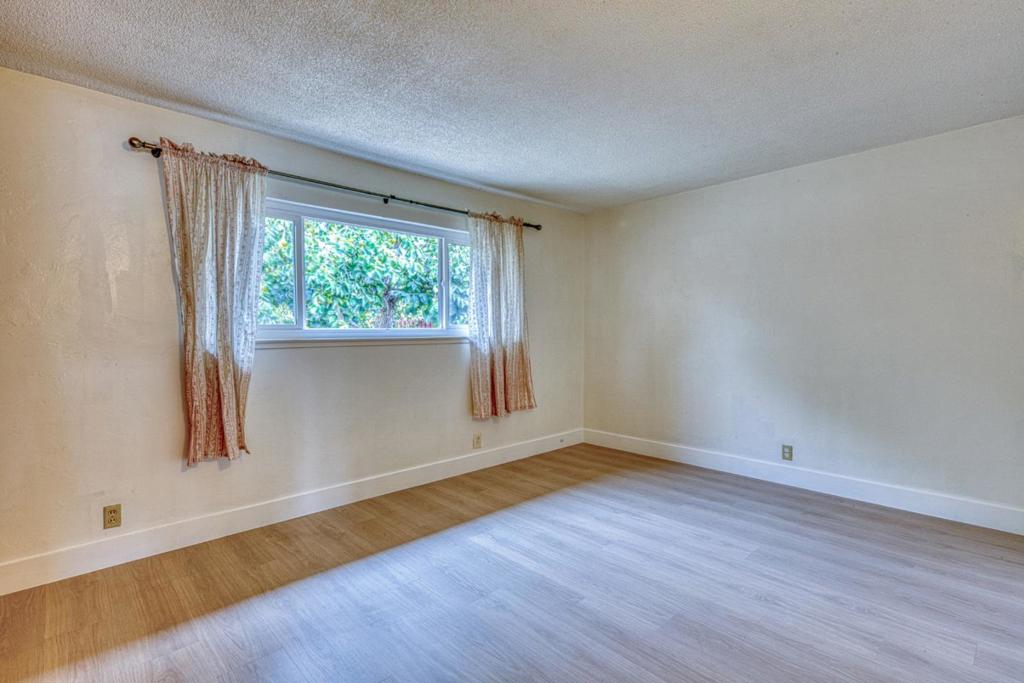 875 Suiter Street Property Photo 17
