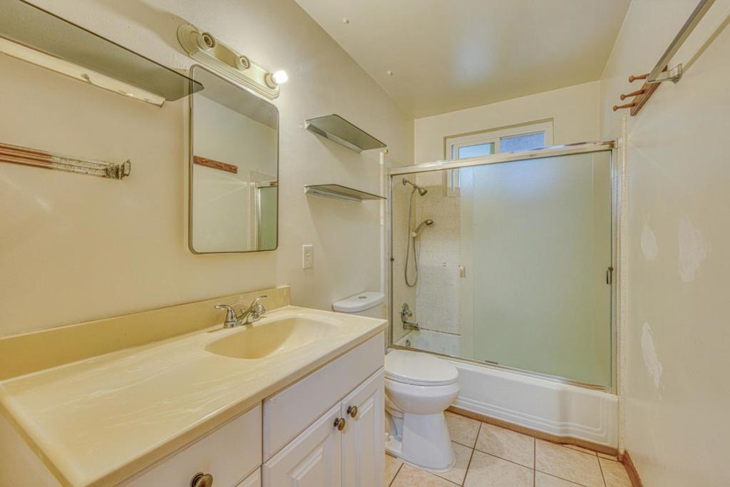 875 Suiter Street Property Photo 23