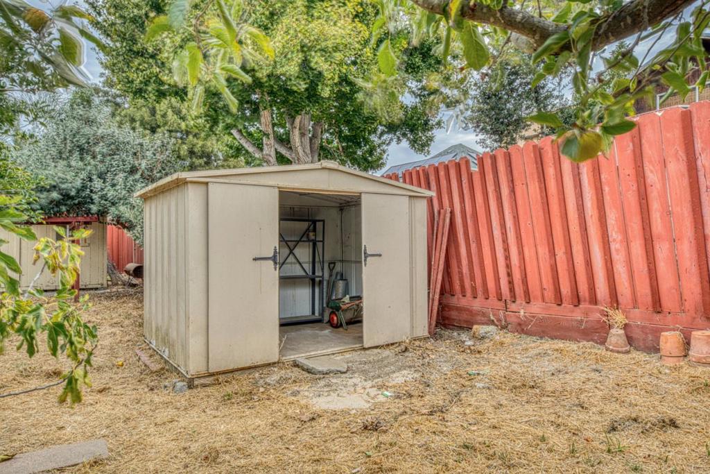 875 Suiter Street Property Photo 31