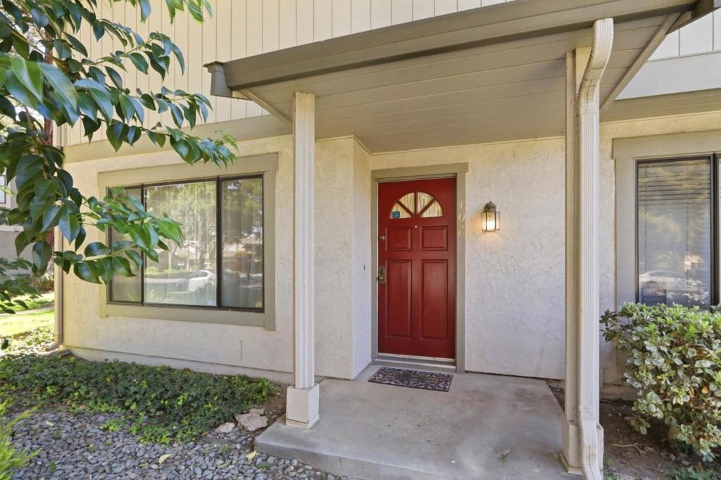 102 Path Property Photo 4