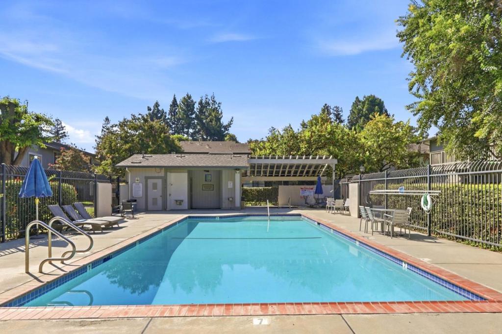 102 Path Property Photo 33