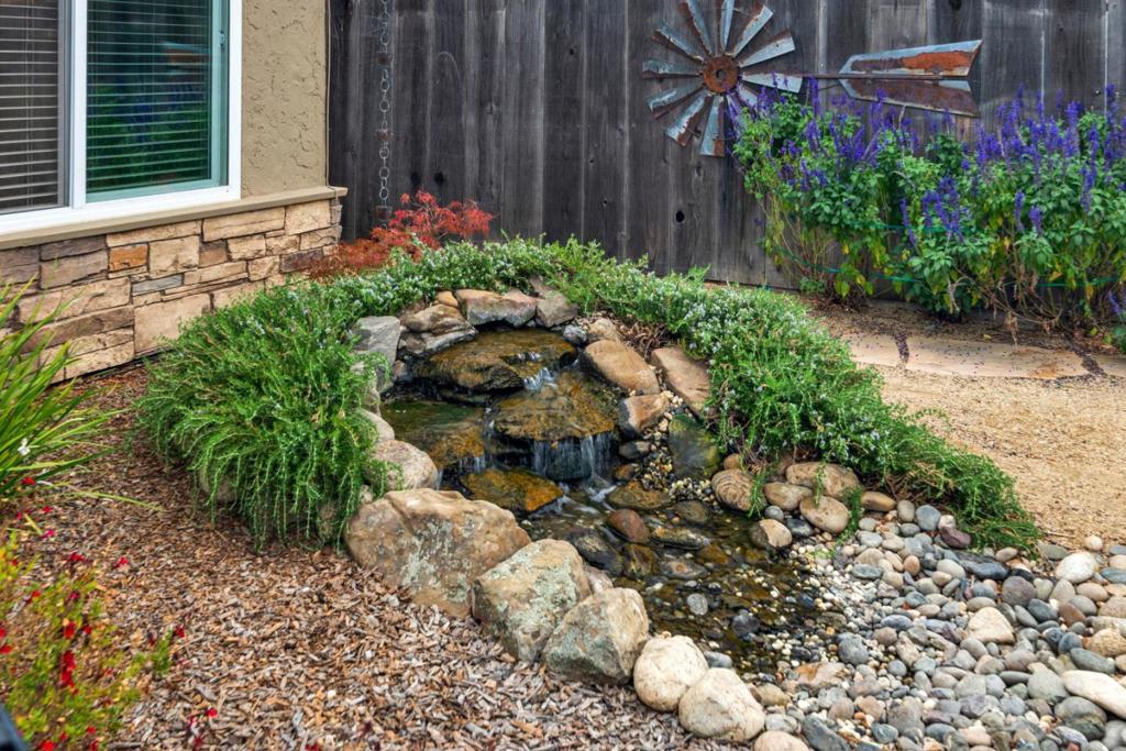 46405 Pine Meadow Place Property Photo 4