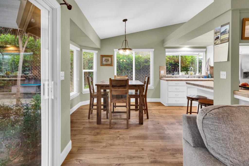 46405 Pine Meadow Place Property Photo 11