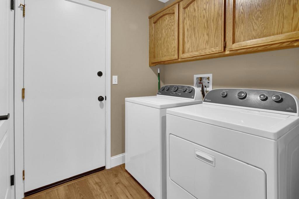 46405 Pine Meadow Place Property Photo 16