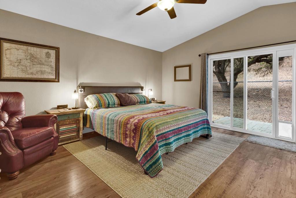46405 Pine Meadow Place Property Photo 22