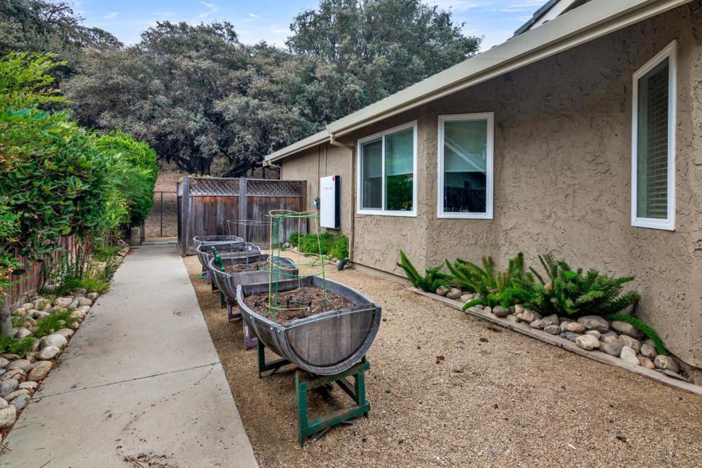 46405 Pine Meadow Place Property Photo 32