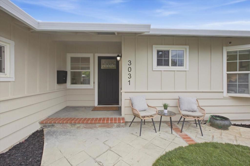 3031 Greentree Way Property Photo 4