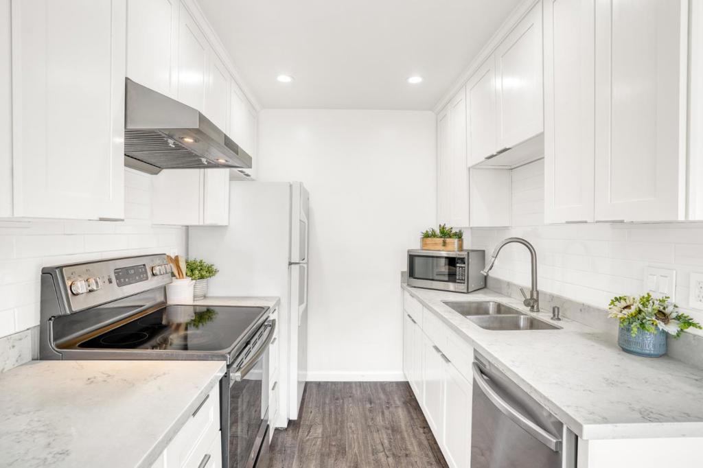974 Kiely Boulevard G Property Photo 10