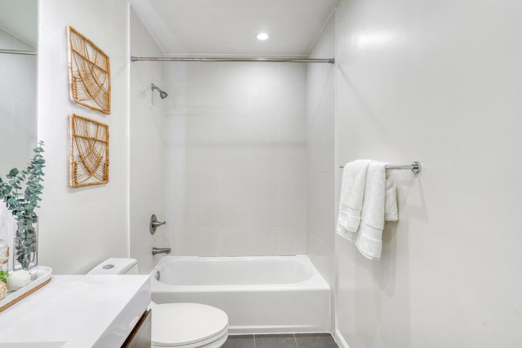 974 Kiely Boulevard G Property Photo 23