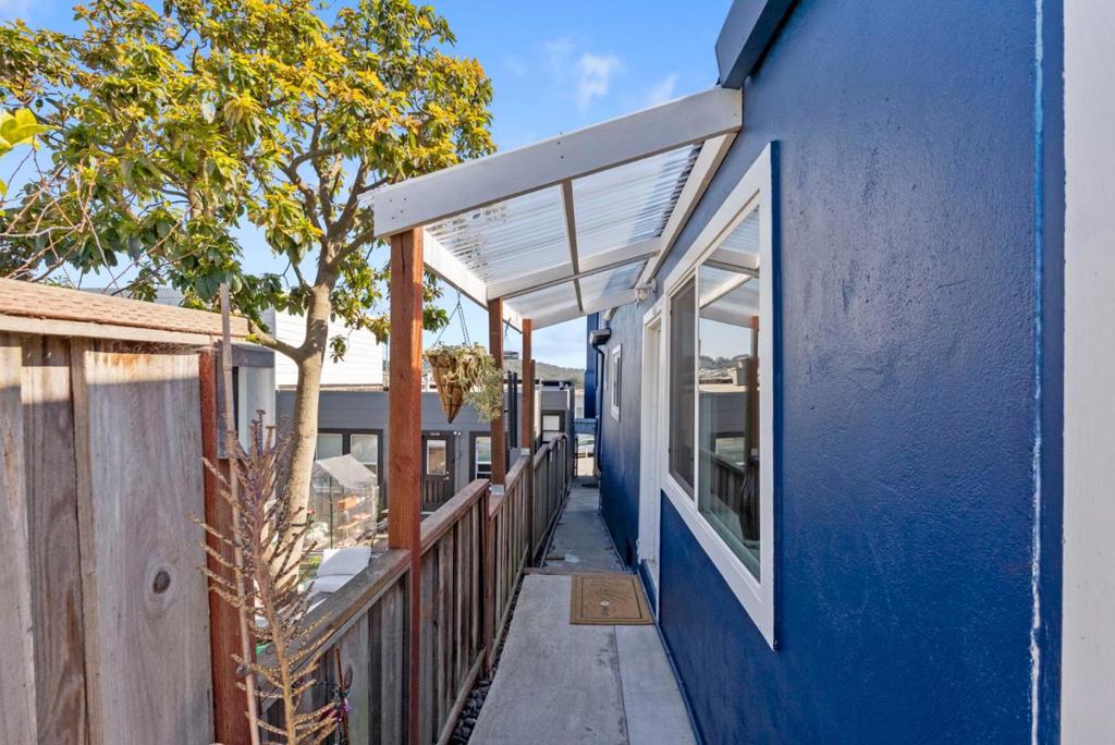 230 Curtis Street Property Photo 60