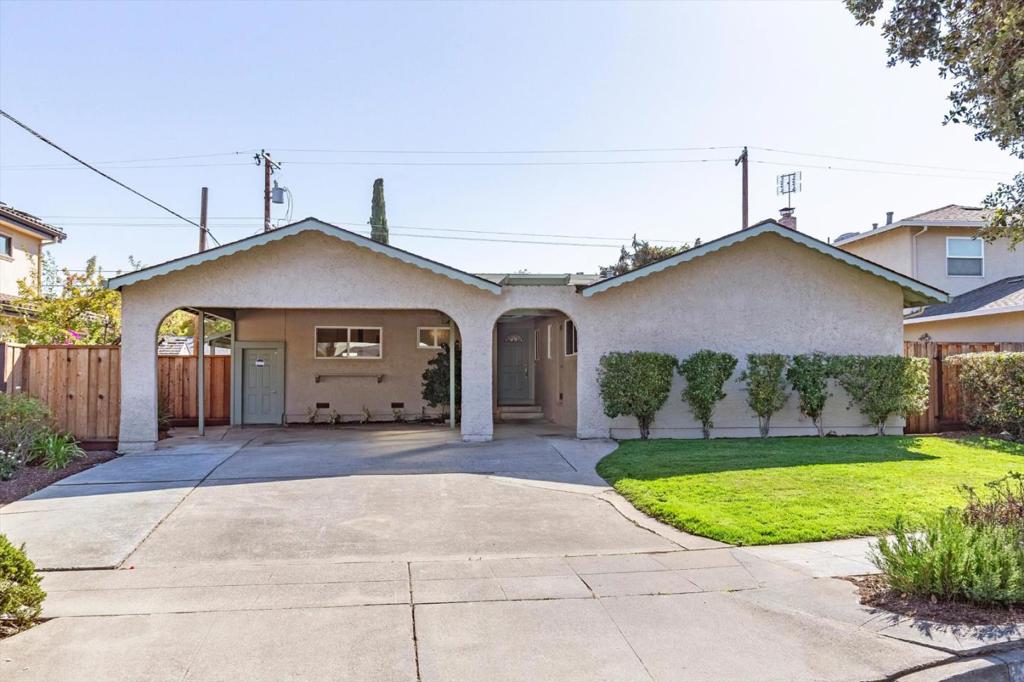 1574 Oriole Avenue Property Photo 1