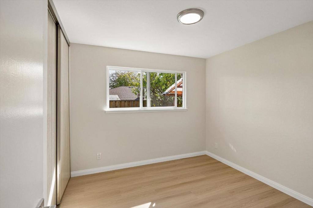 1574 Oriole Avenue Property Photo 10