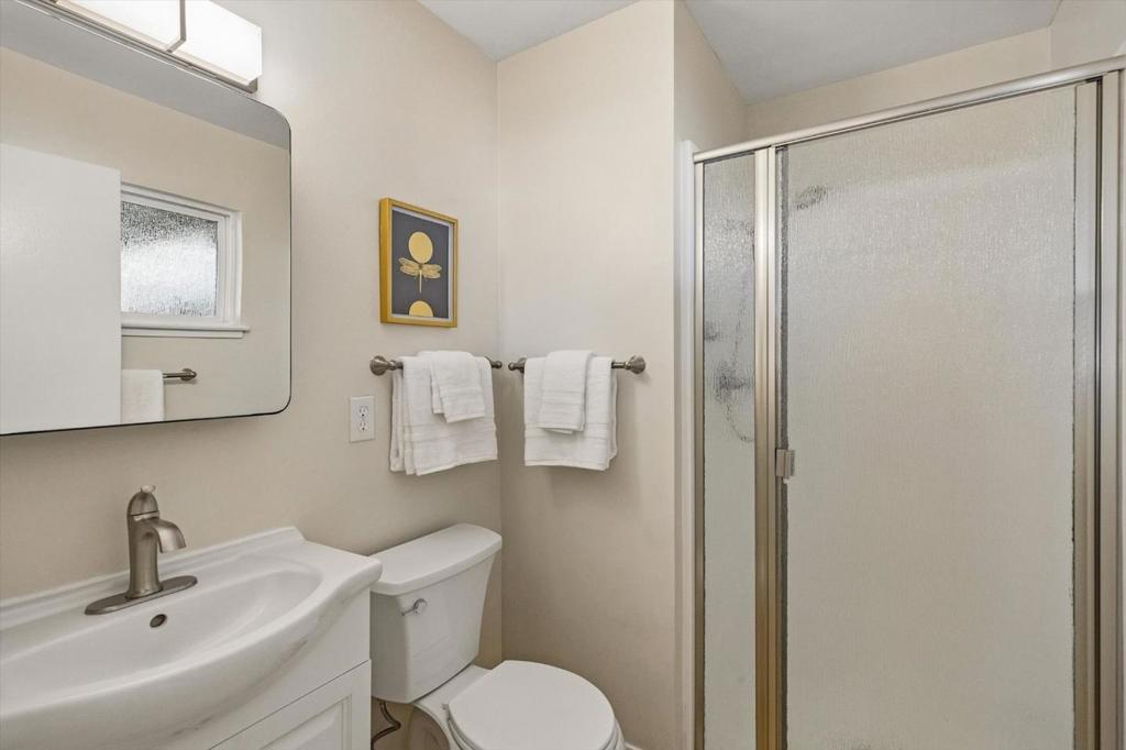 1574 Oriole Avenue Property Photo 14